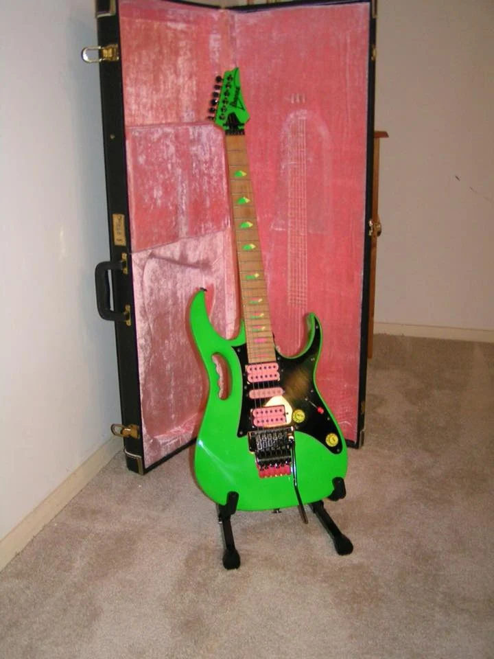 Green Jem #102 — archive photograph 3