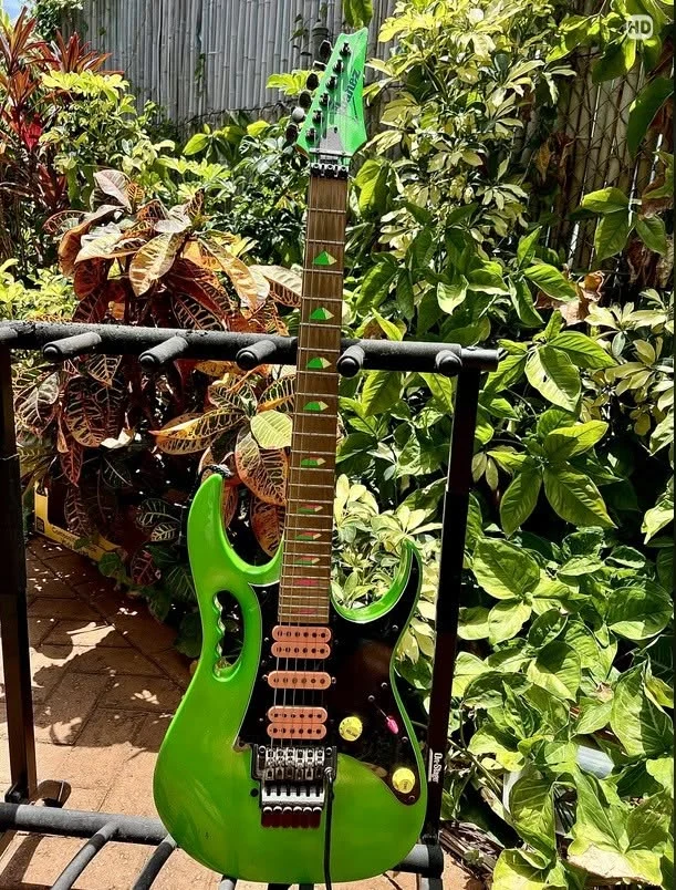 Green Jem #104 — archive photograph 1