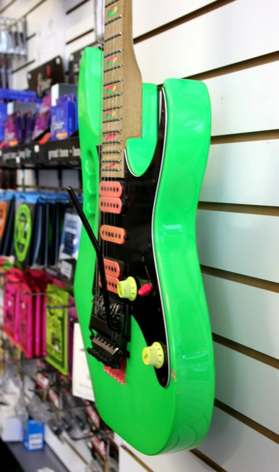 Green Jem #131 — archive photograph 4