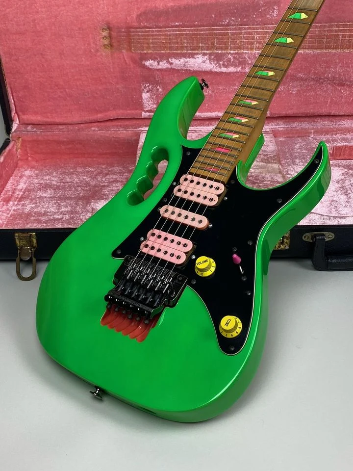 Green Jem #153 — archive photograph 4