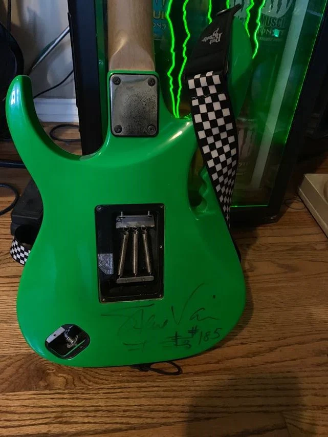 Green Jem #185 — archive photograph 3