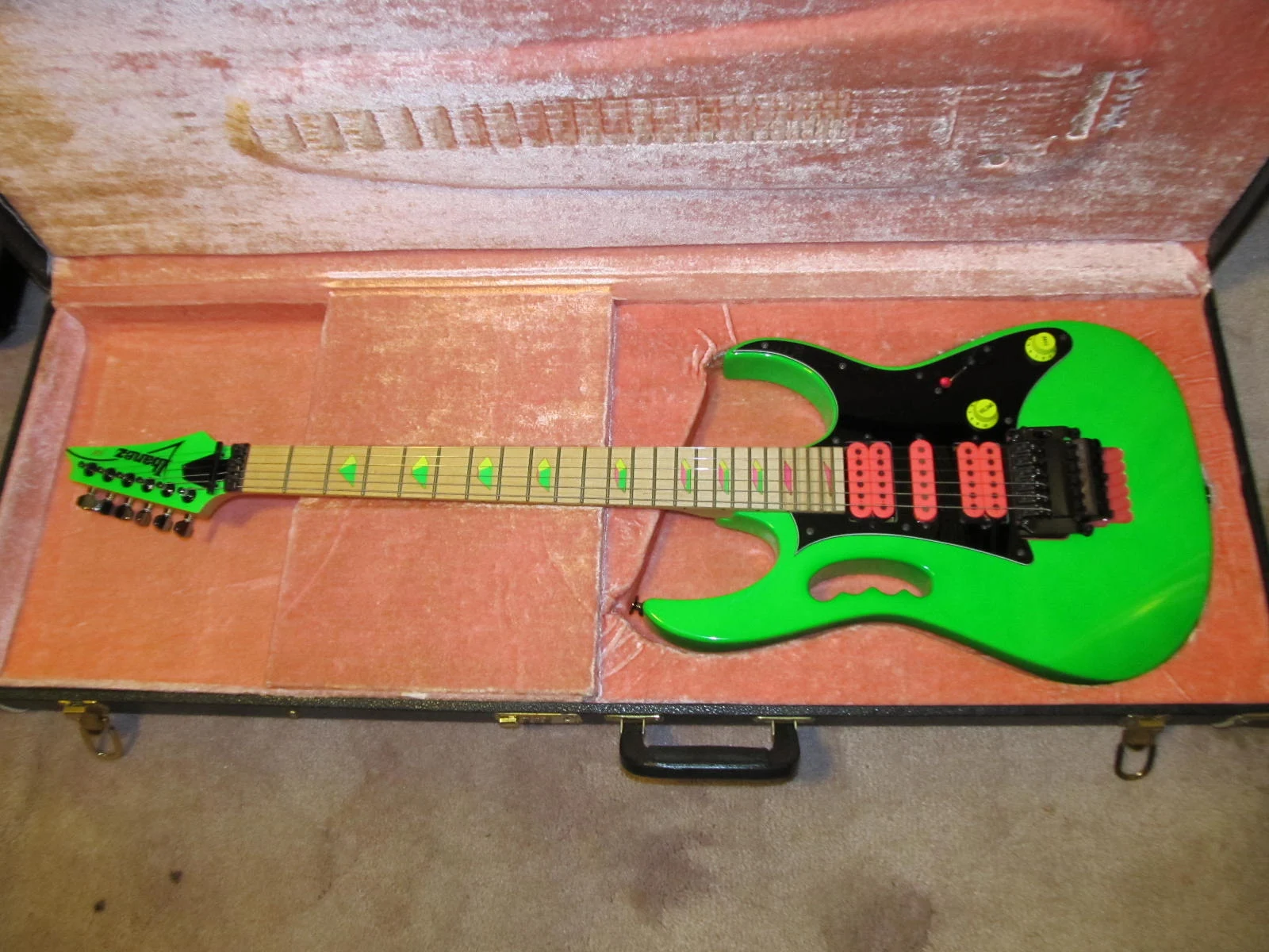 Green Jem #233 — archive photograph 5