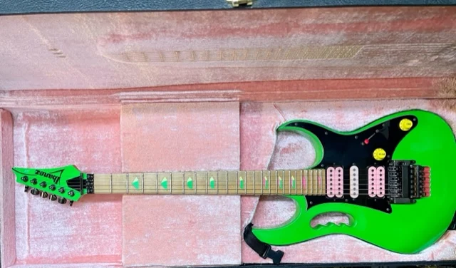 Green Jem #236 — archive photograph 7