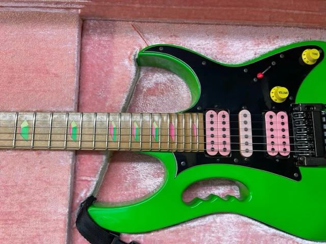 Green Jem #236 — archive photograph 16