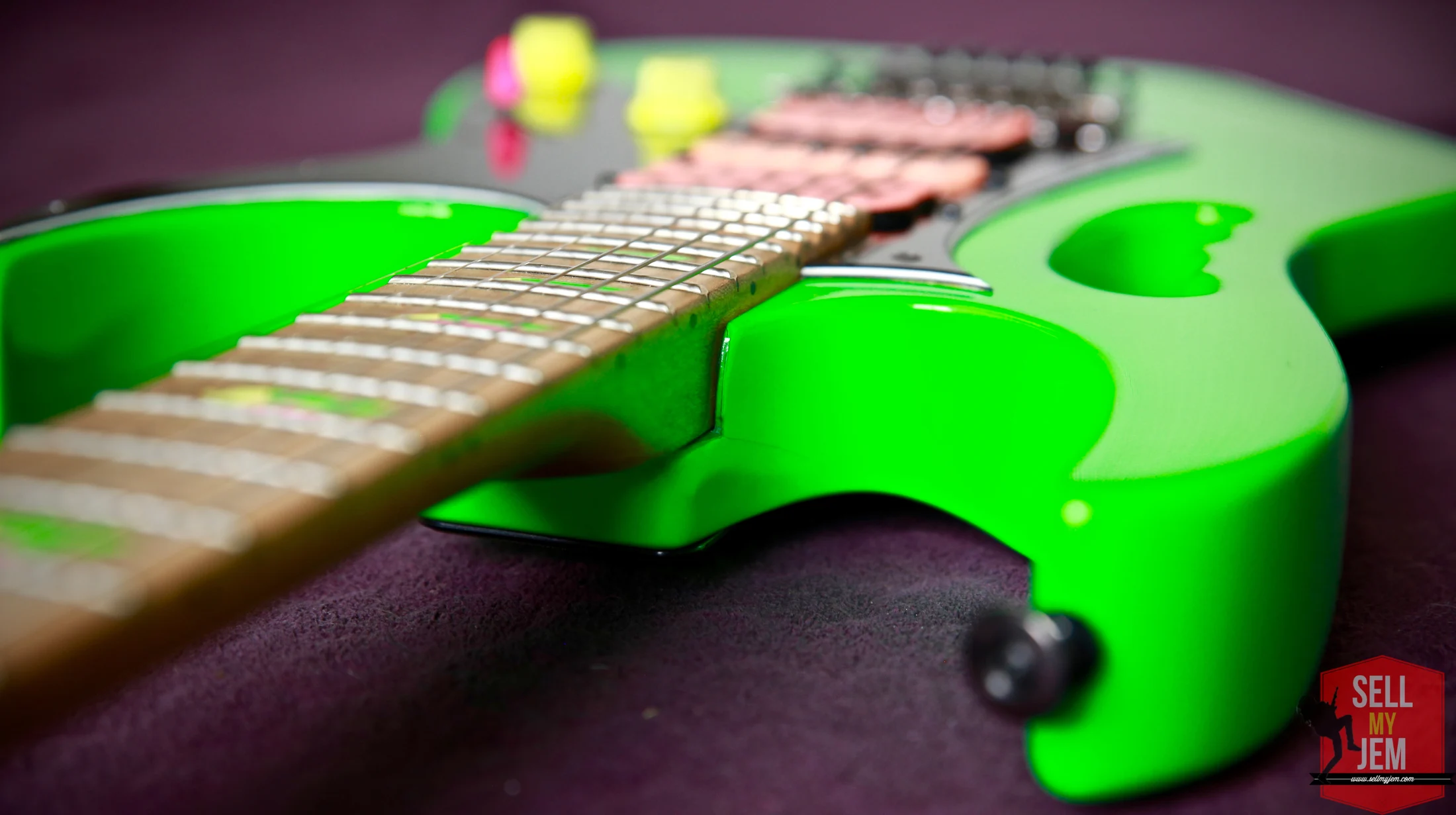 Green Jem #245 — archive photograph 29