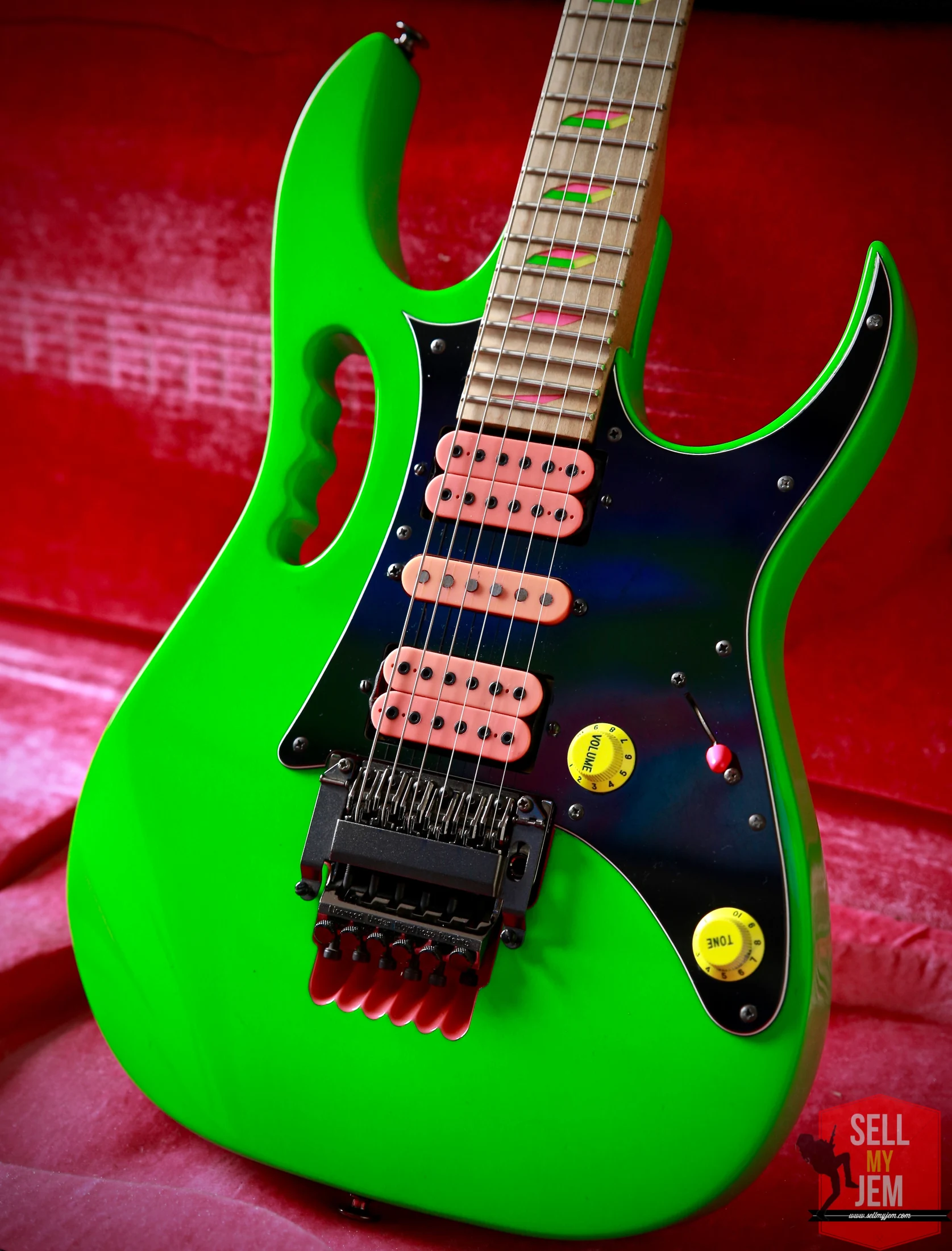 Green Jem #245 — archive photograph 31