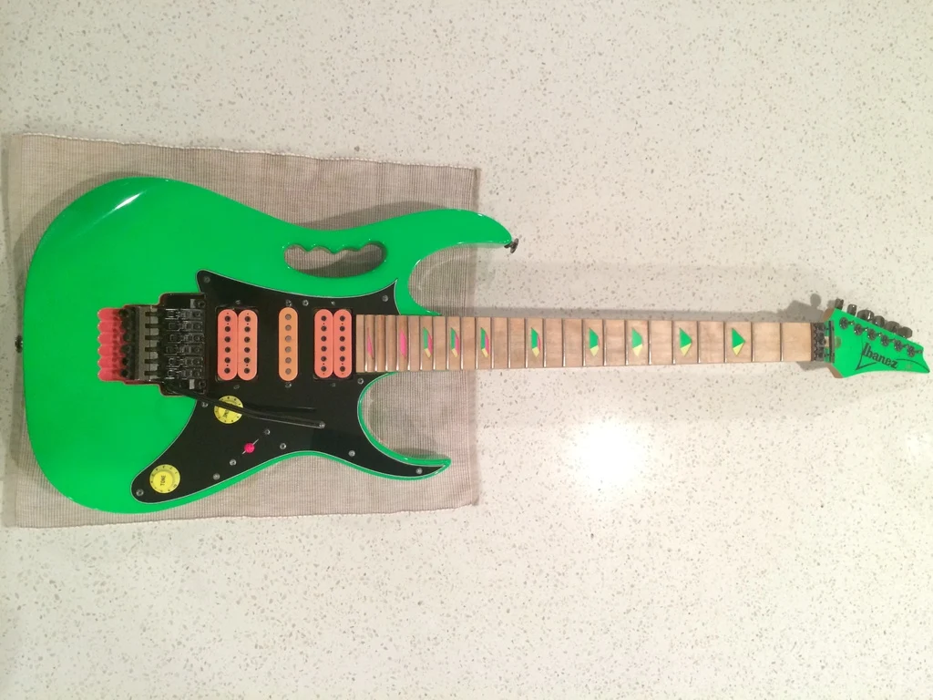 Green Jem #245 — archive photograph 11