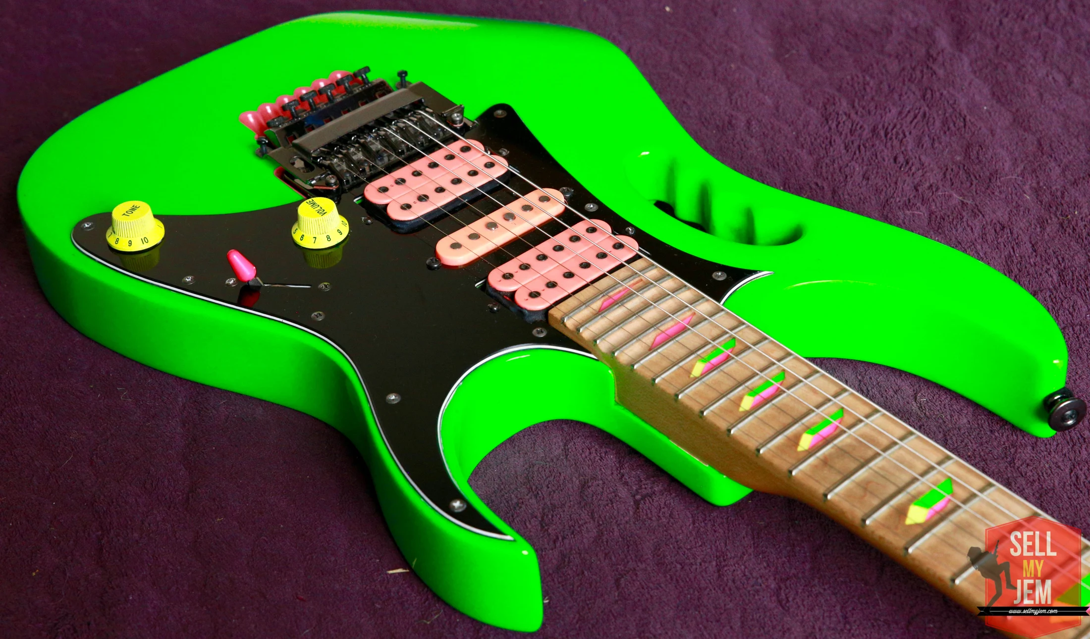 Green Jem #245 — archive photograph 19