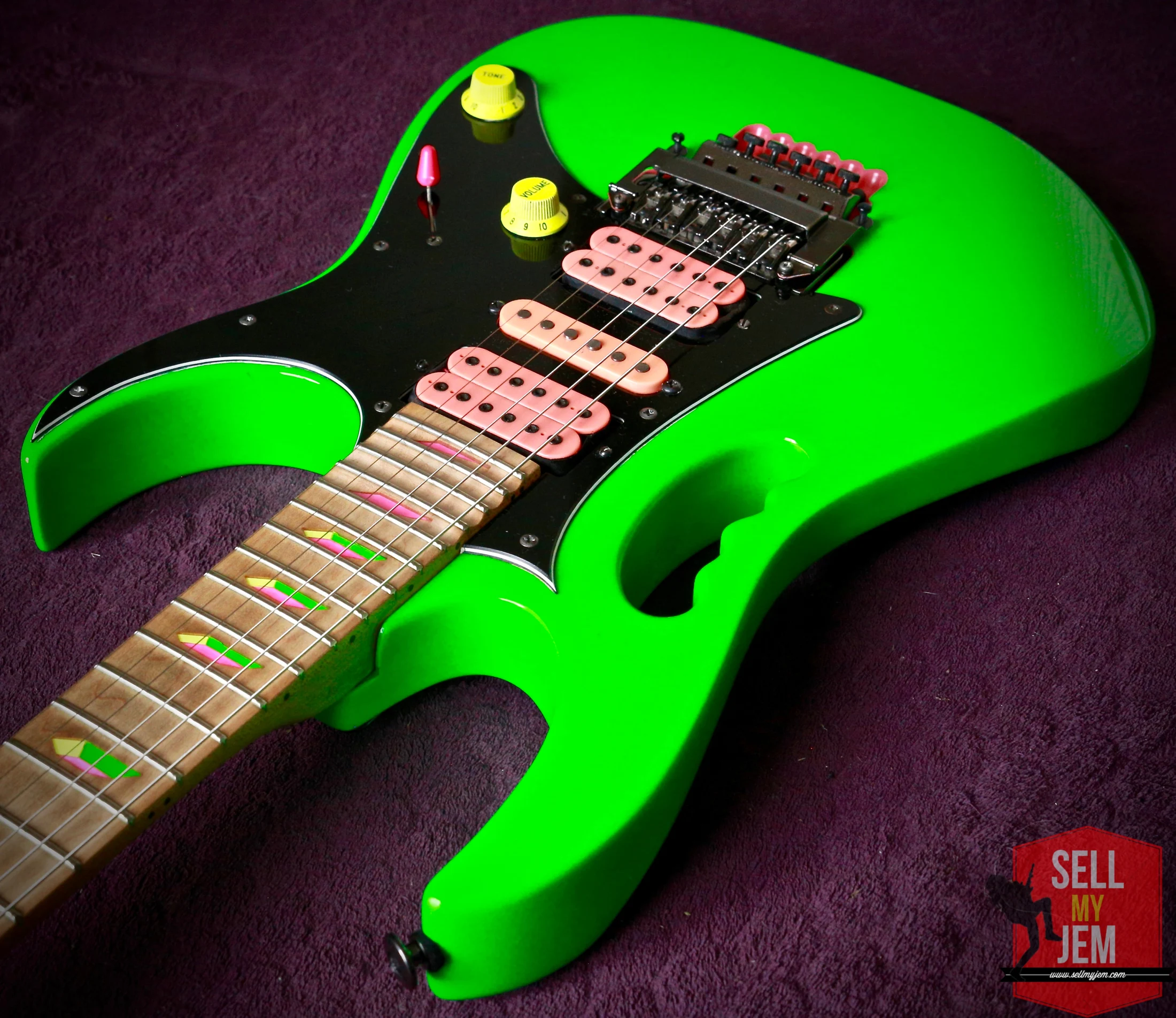 Green Jem #245 — archive photograph 24