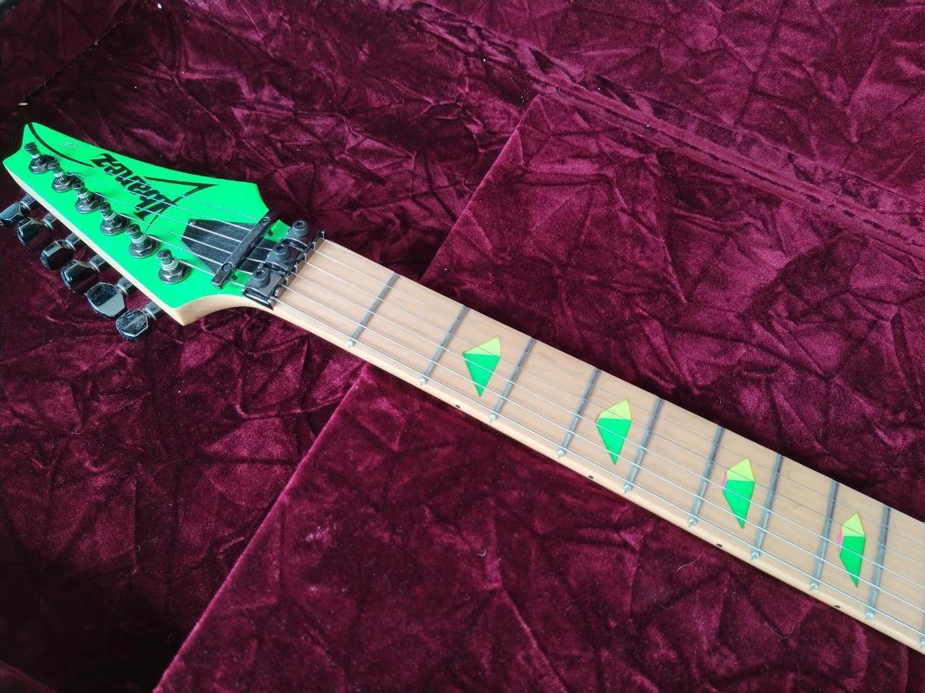 Green Jem #246 — archive photograph 10