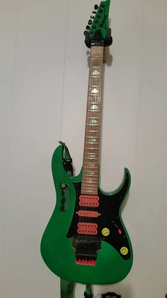 Green Jem #249 — archive photograph 3