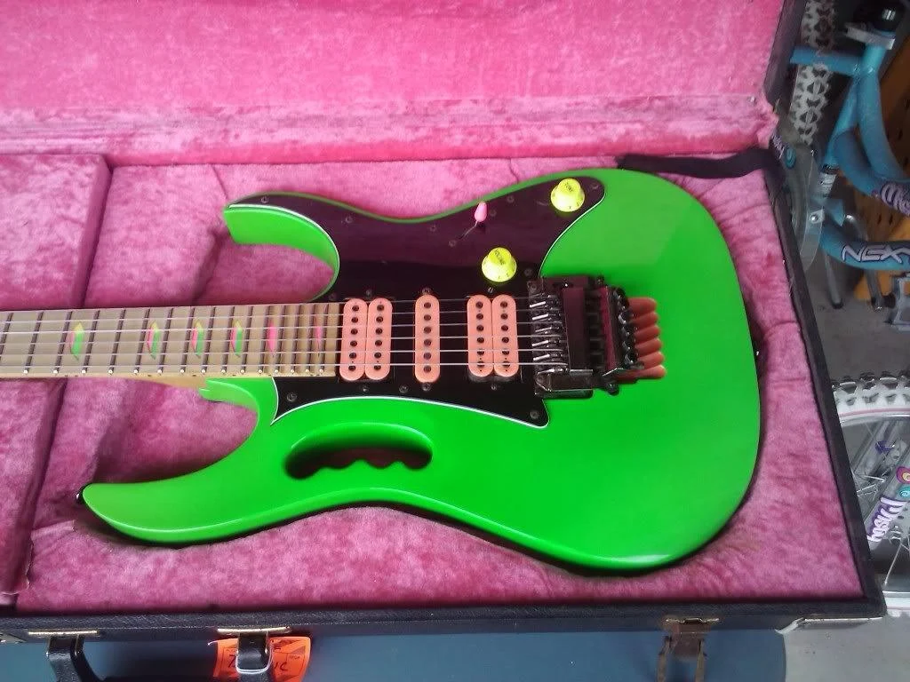 Green Jem #256 — archive photograph 3