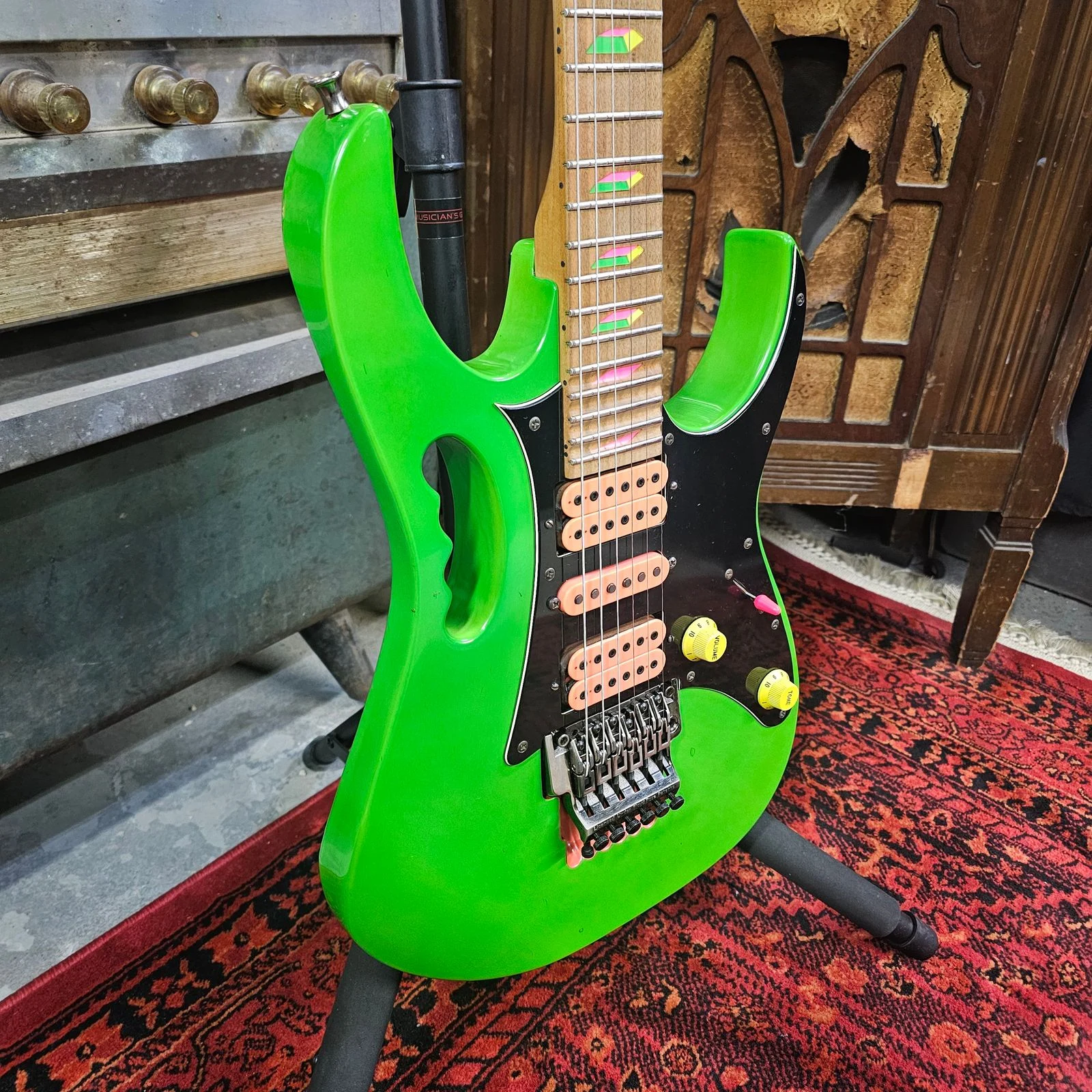Green Jem #277 — archive photograph 7