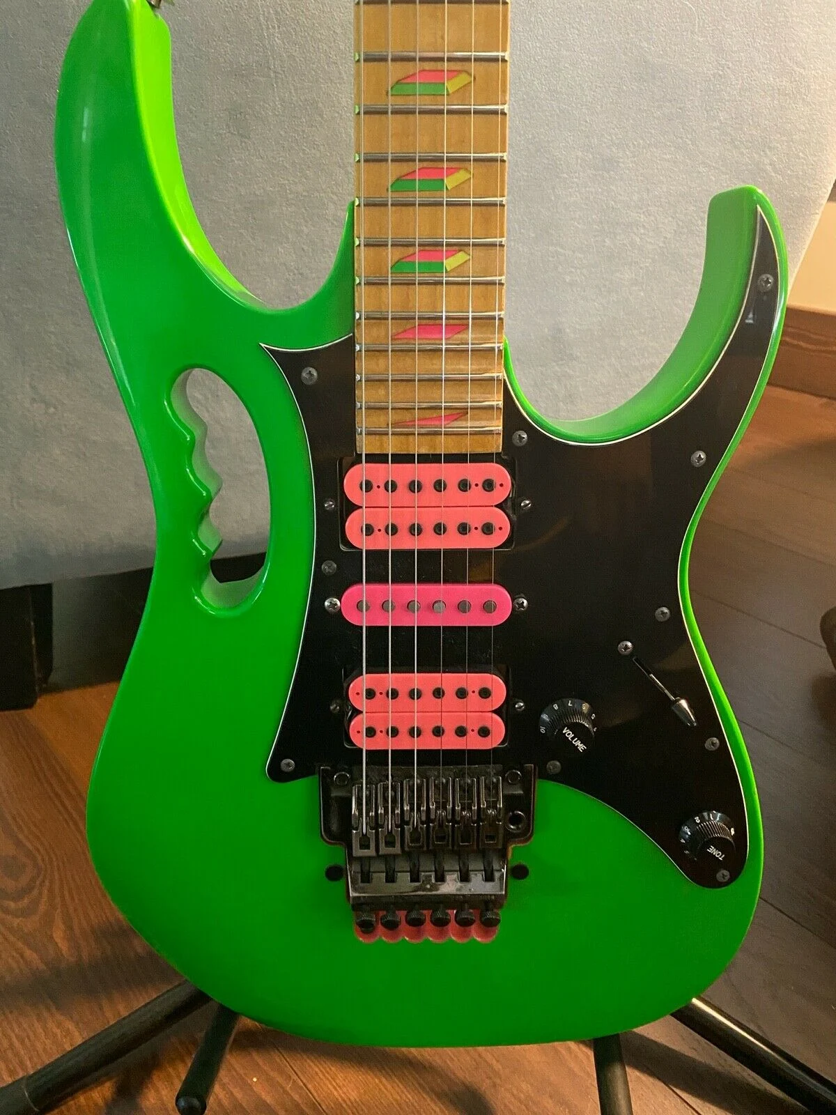 Green Jem #335 — archive photograph 3