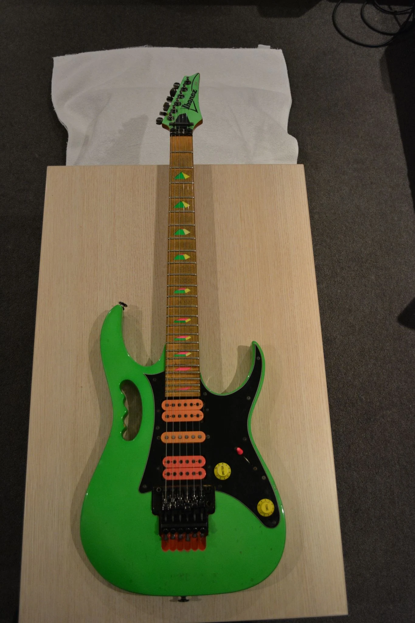 Green Jem #357 — archive photograph 4