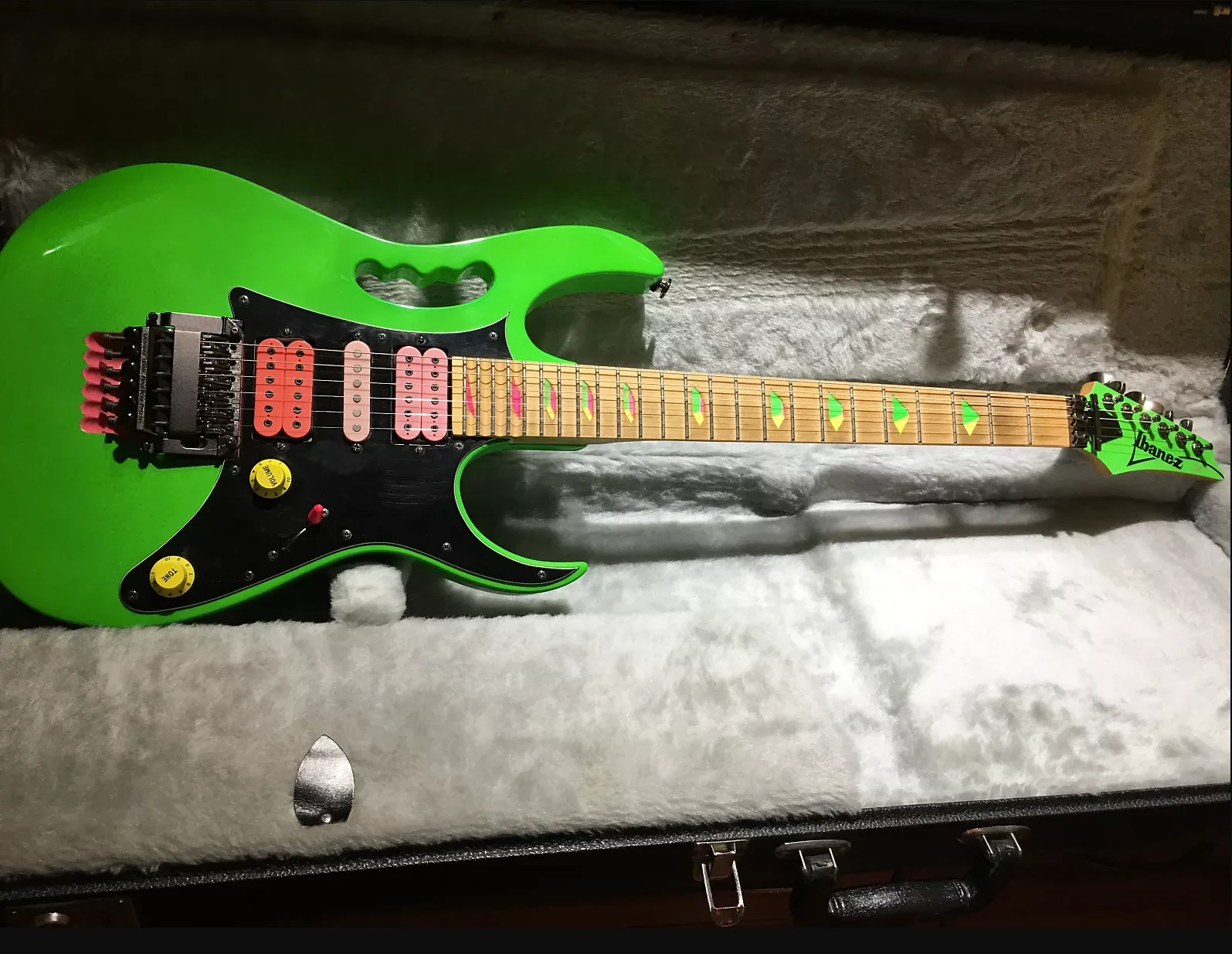 Green Jem #383 — archive photograph 1