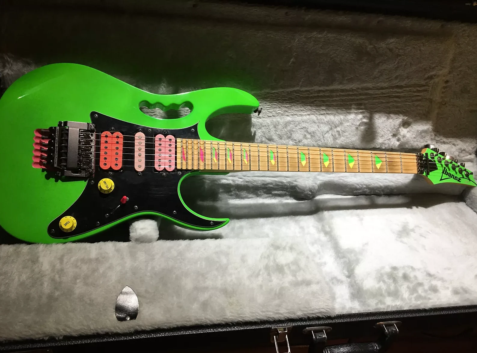 Green Jem #383 — archive photograph 10