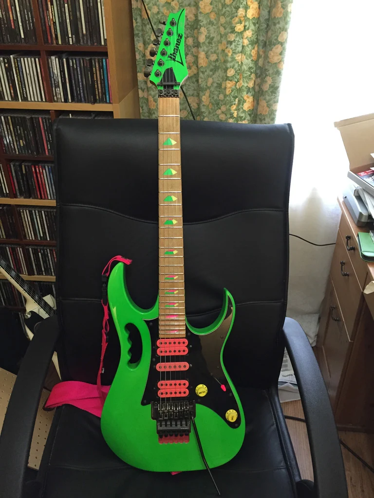 Green Jem #407 — archive photograph 3