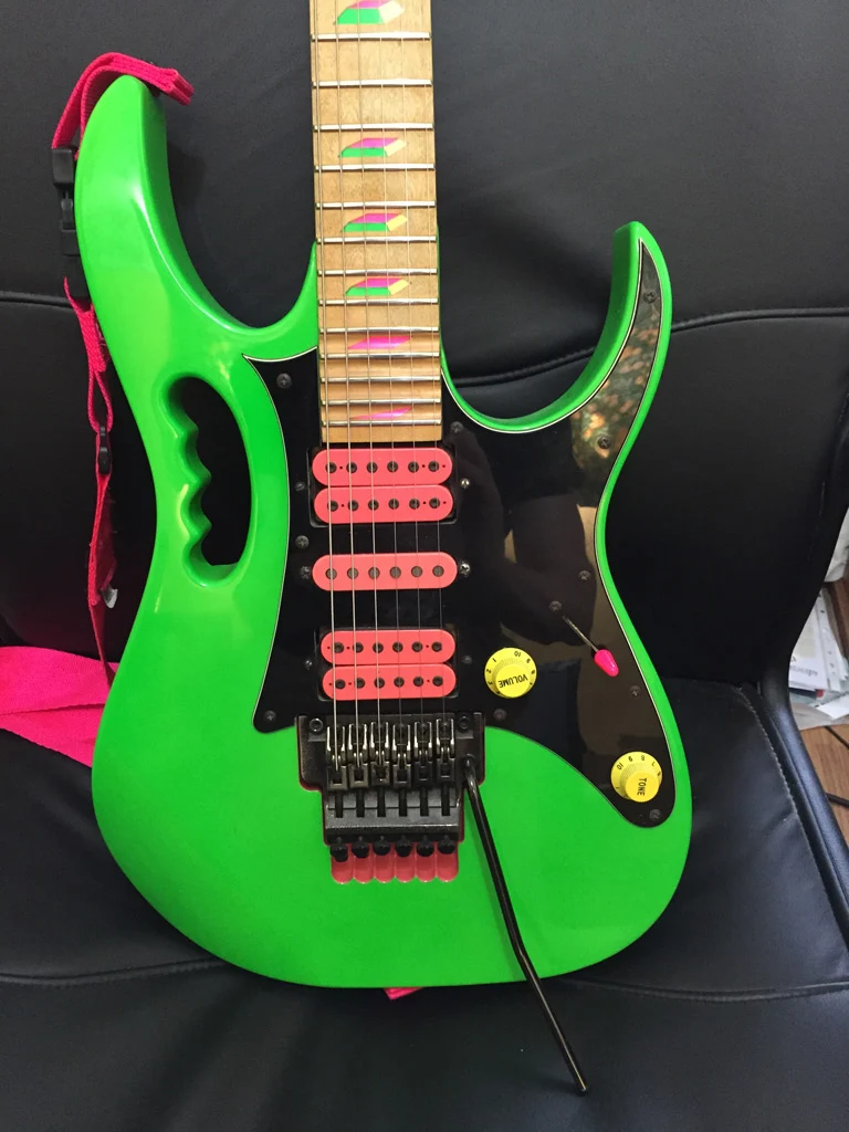 Green Jem #407 — archive photograph 4