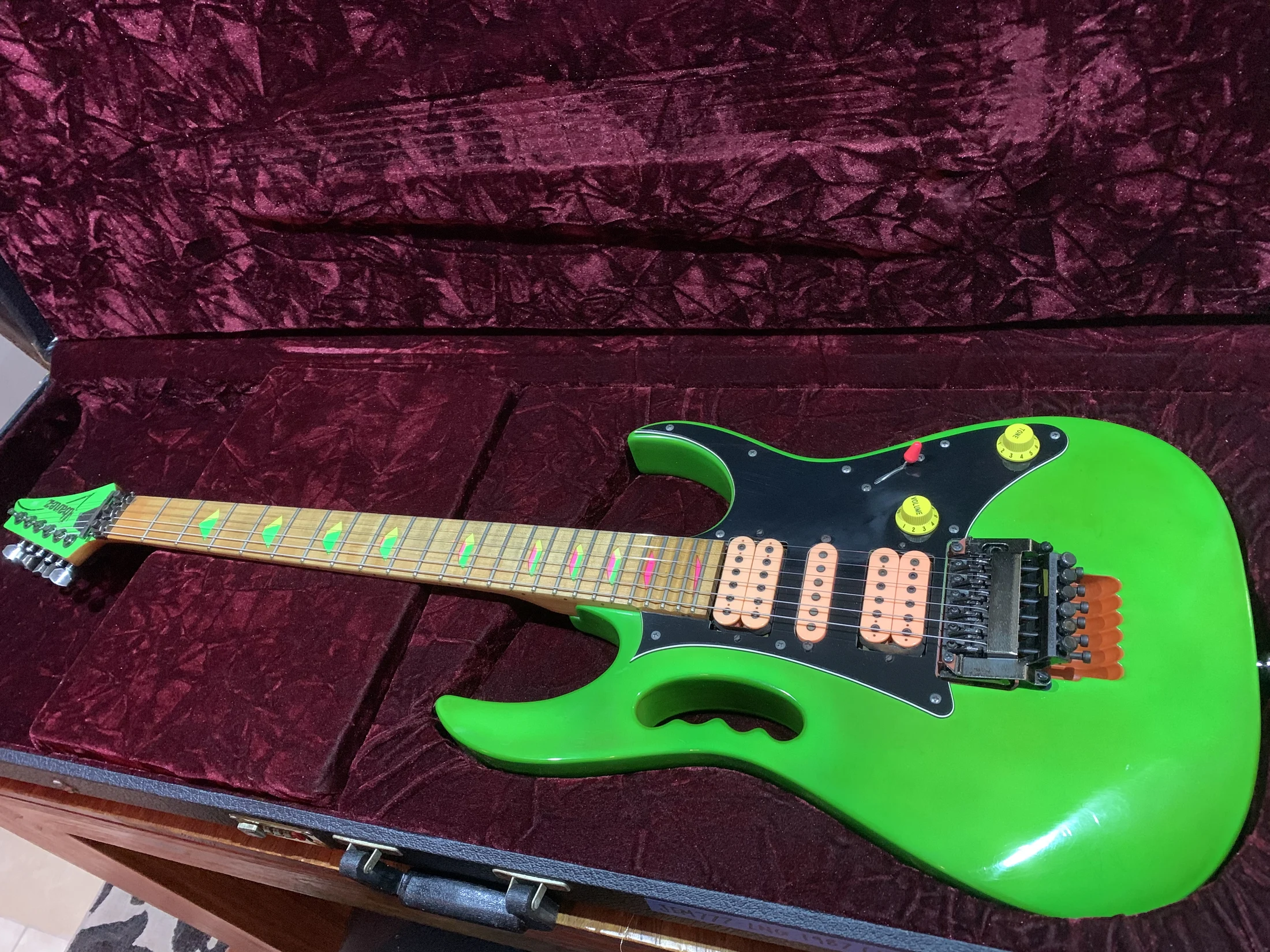 Green Jem #523 — archive photograph 7