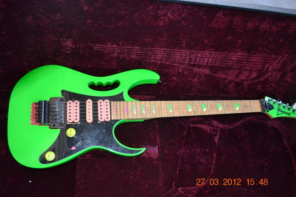 Green Jem #588 — archive photograph 3