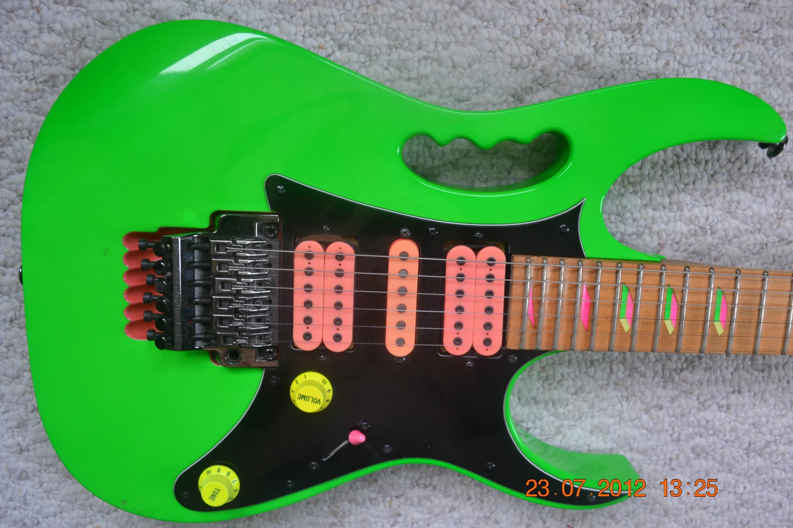 Green Jem #588 — archive photograph 4