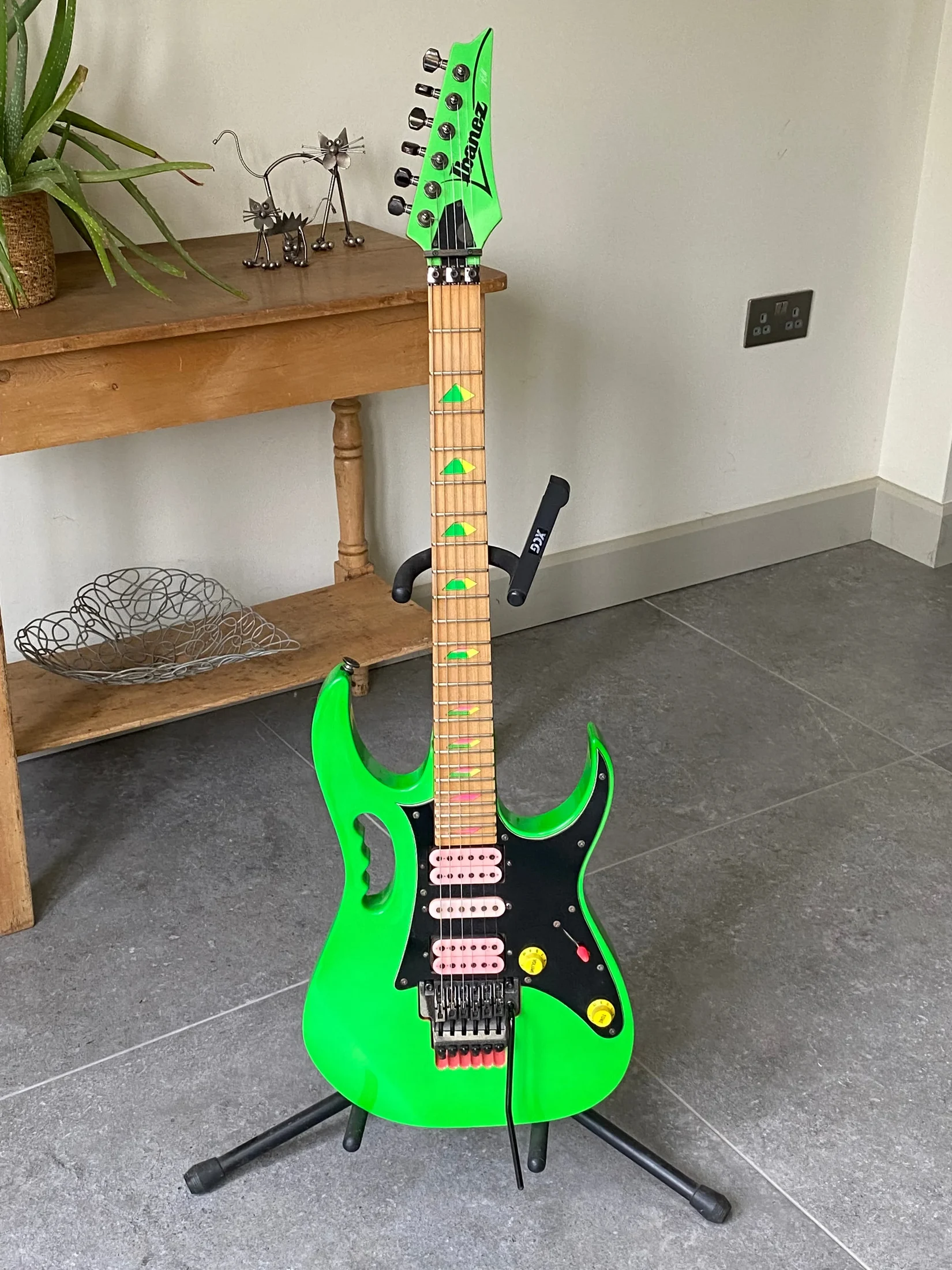 Green Jem #635 — archive photograph 3