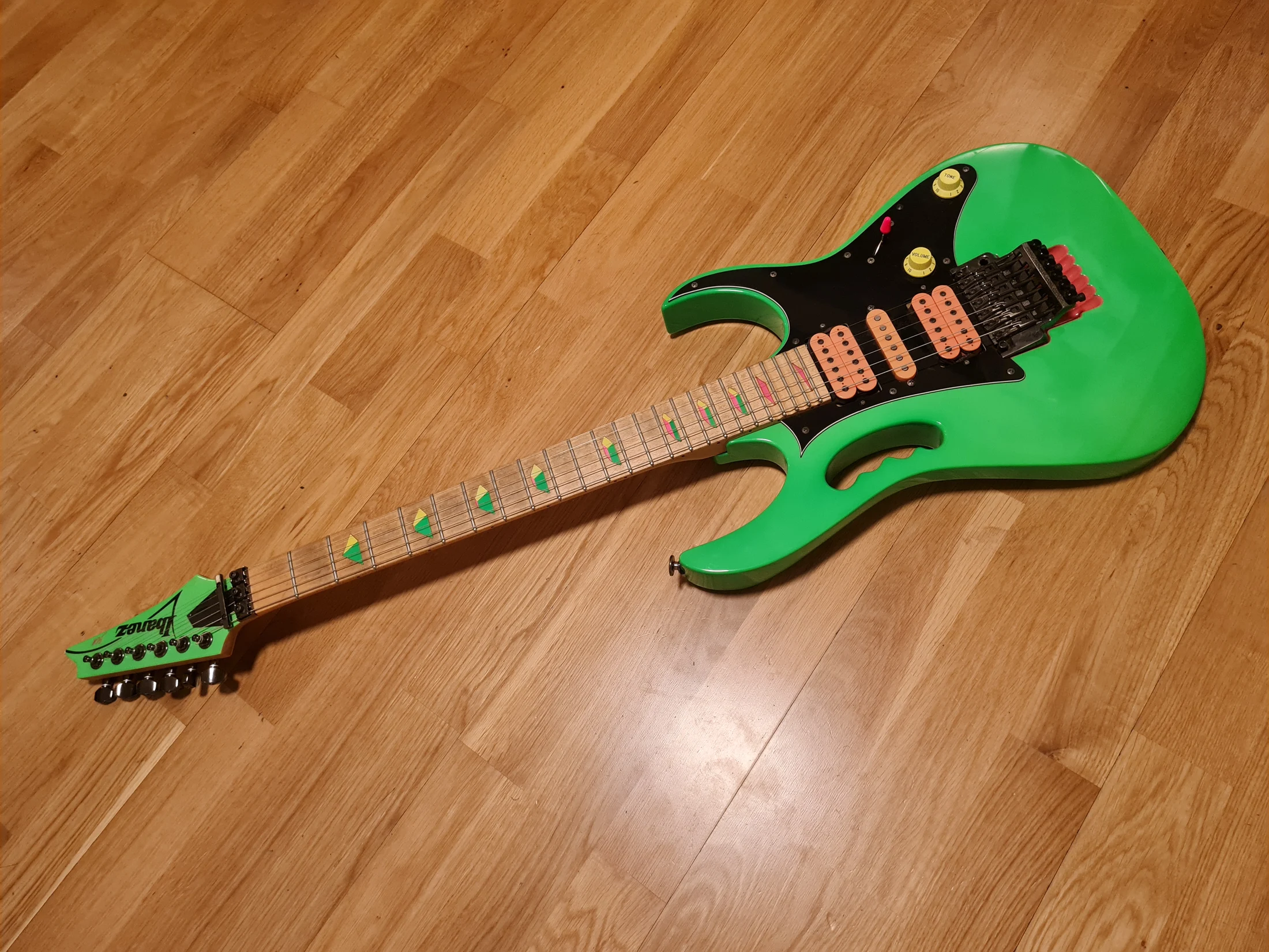 Green Jem #665 — archive photograph 2