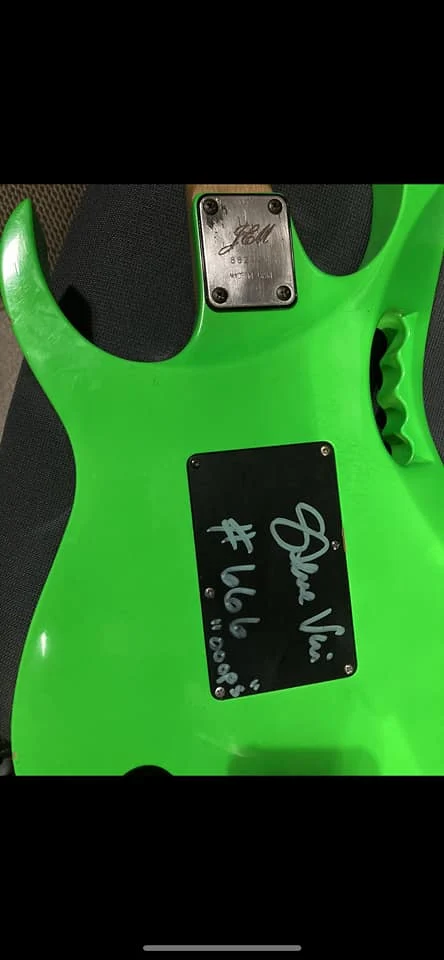 Green Jem #666 — archive photograph 3