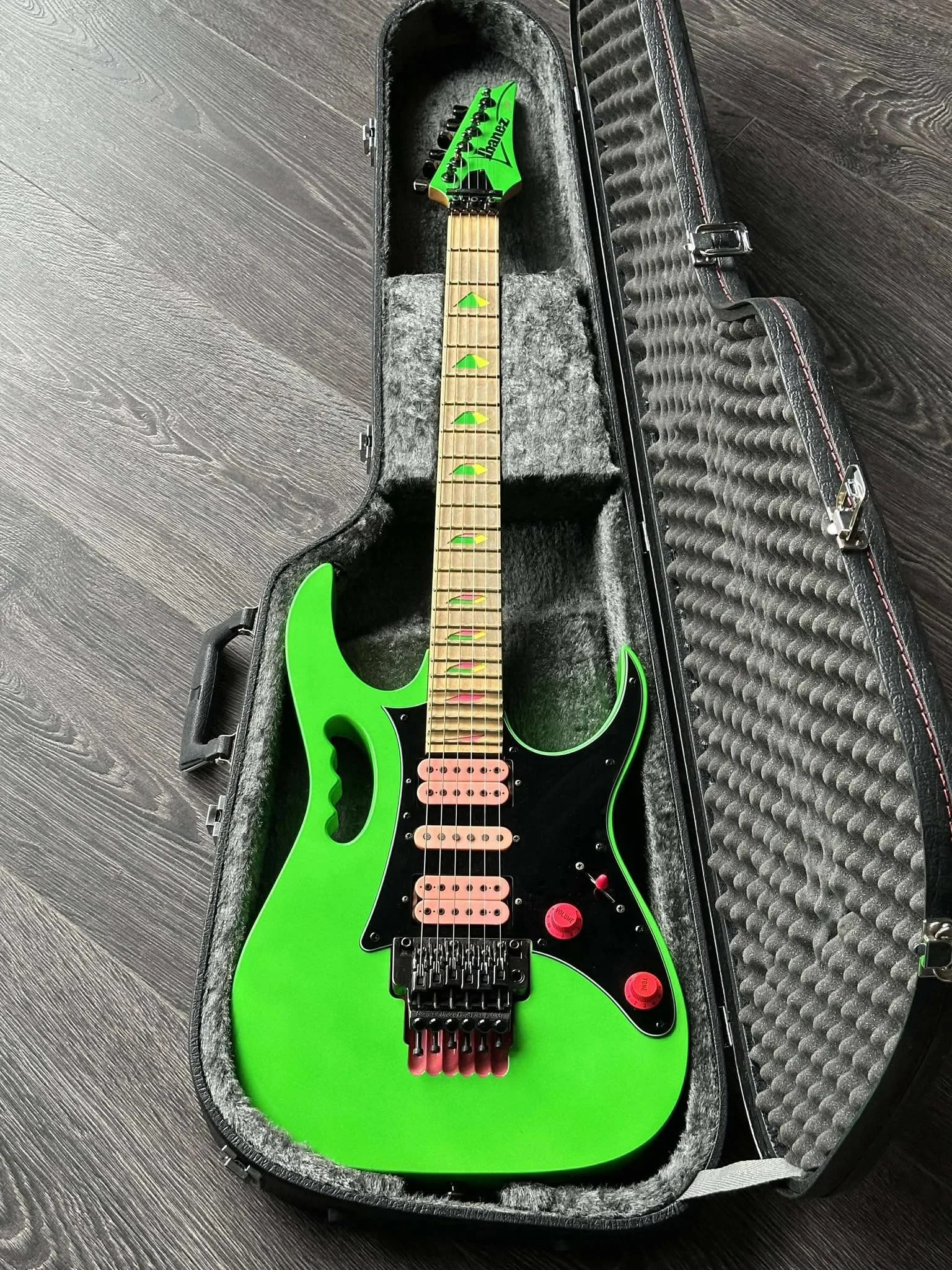 Green Jem #670 — archive photograph 1