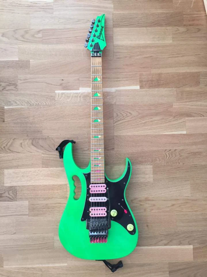 Green Jem #681 — archive photograph 1