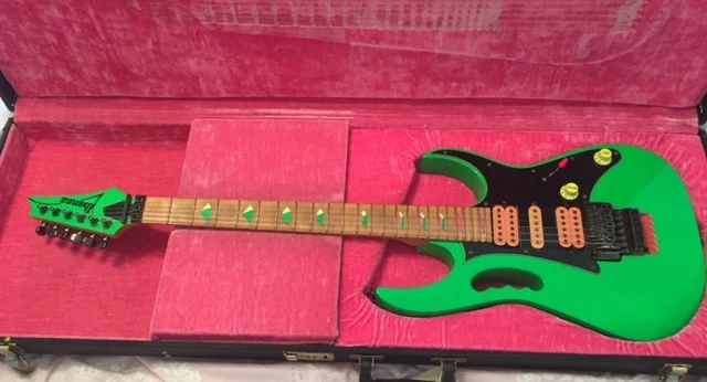 Green Jem #687 — archive photograph 1
