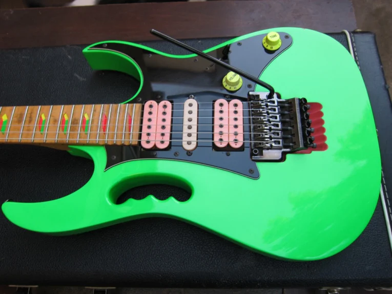 Green Jem #711 — archive photograph 1