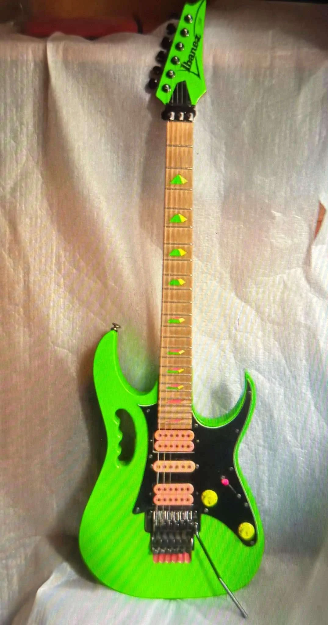Green Jem #745 — archive photograph 1