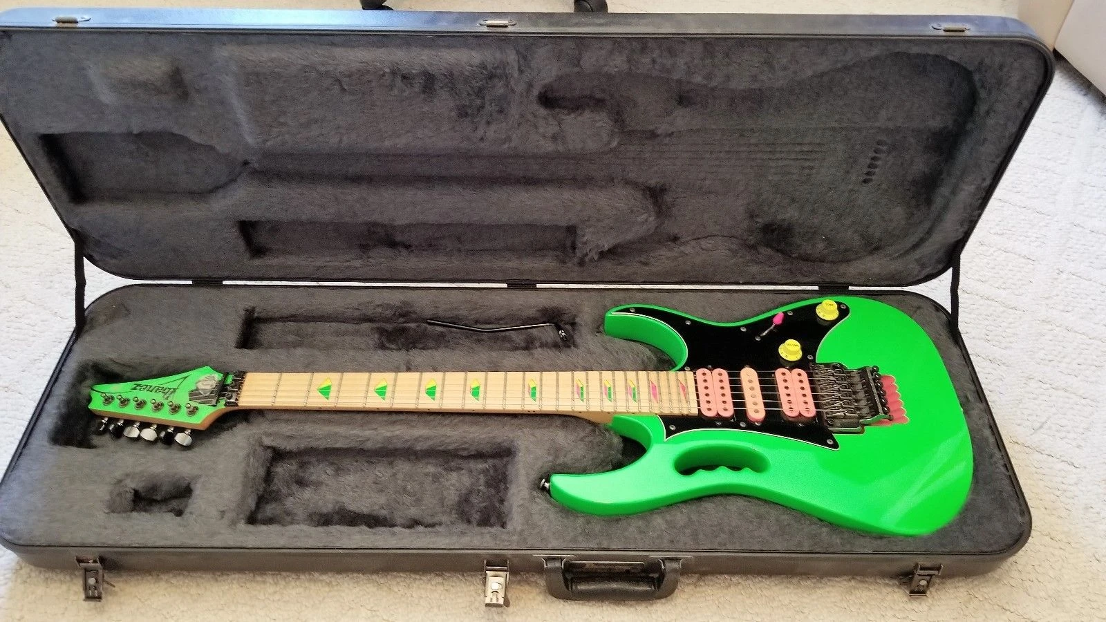 Green Jem #751 — archive photograph 1
