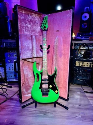 Green Jem #80 — archive photograph 1